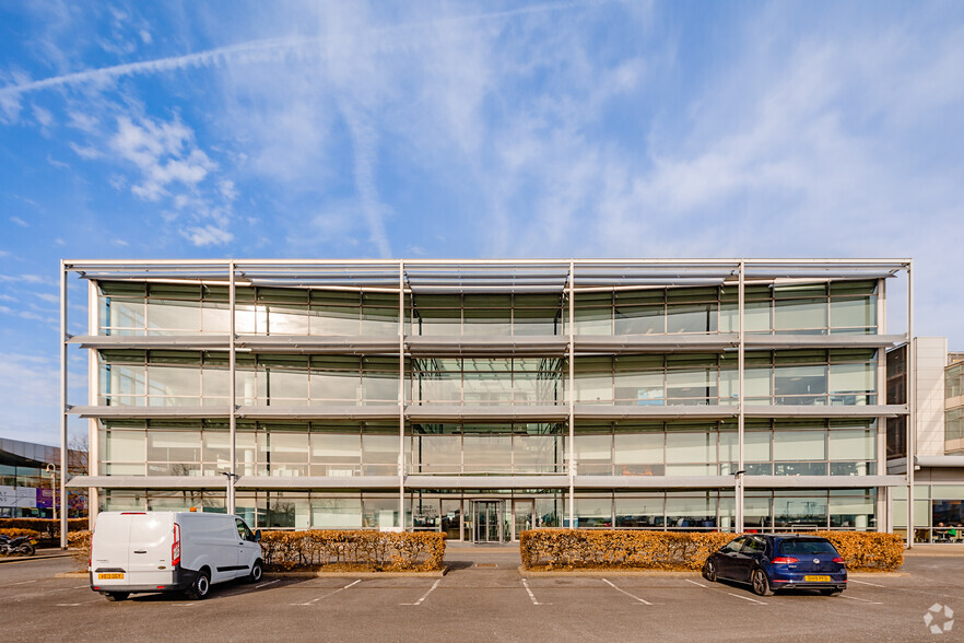 Newall Rd, Hounslow for lease - Building Photo - Image 2 of 4