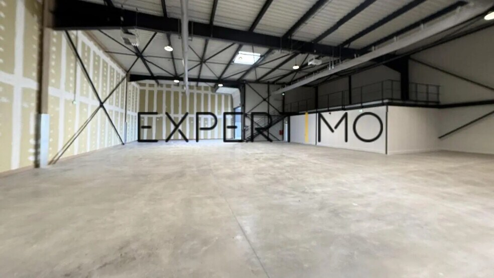 Flex in Colombier-Saugnieu for lease - Building Photo - Image 2 of 16