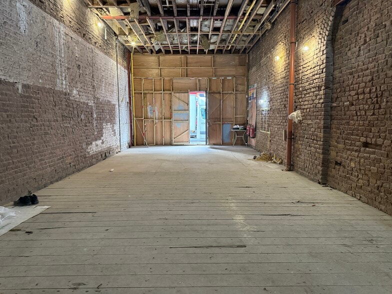 107 Westbourne Grove, London for lease - Building Photo - Image 2 of 5