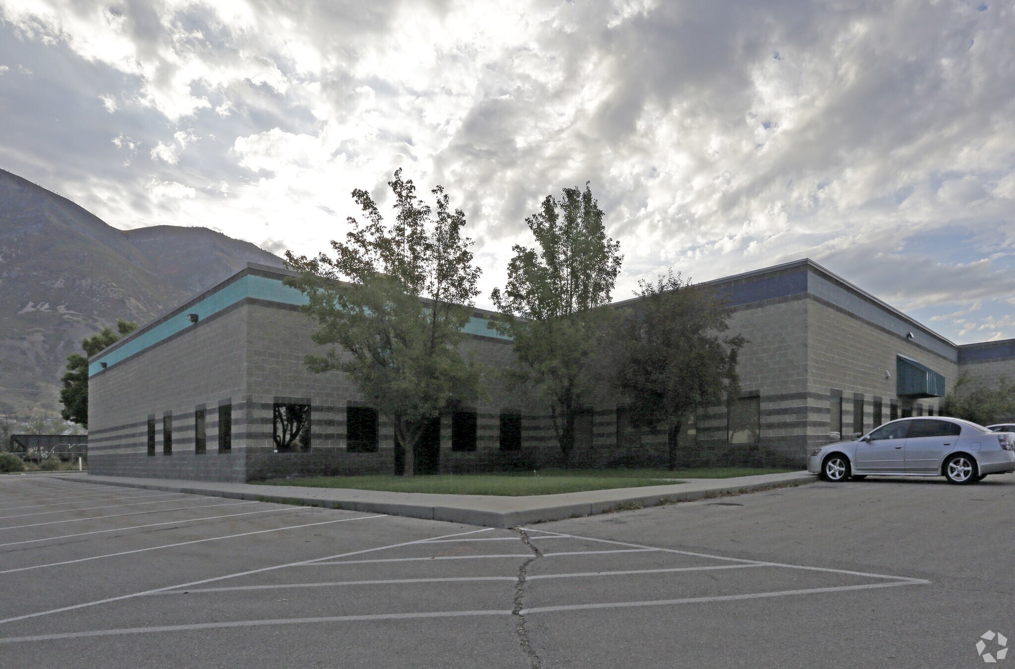 2066 S 950 E, Provo, UT for sale Primary Photo- Image 1 of 1