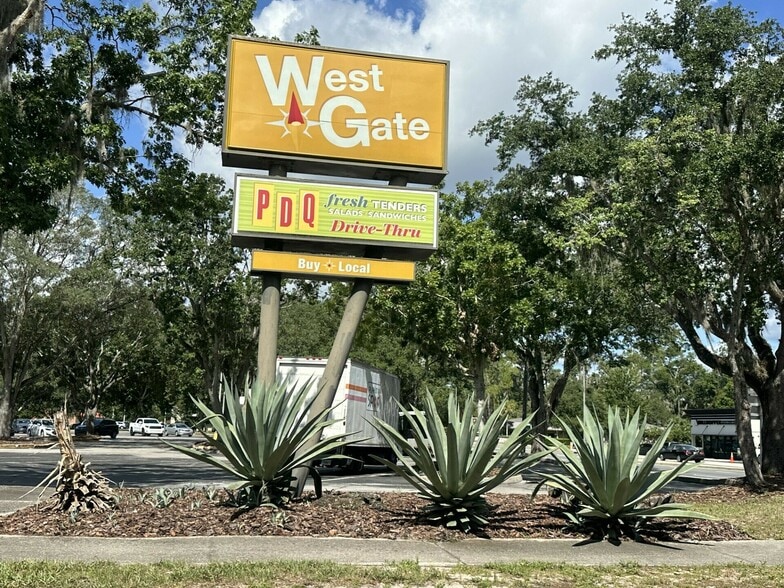 W University, Gainesville, FL for lease - Building Photo - Image 3 of 13