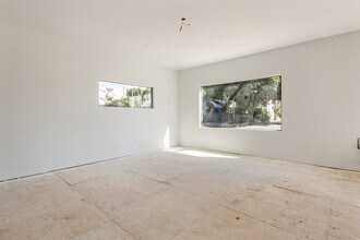 6600 Lexington Ave, Los Angeles, CA for lease Interior Photo- Image 2 of 3
