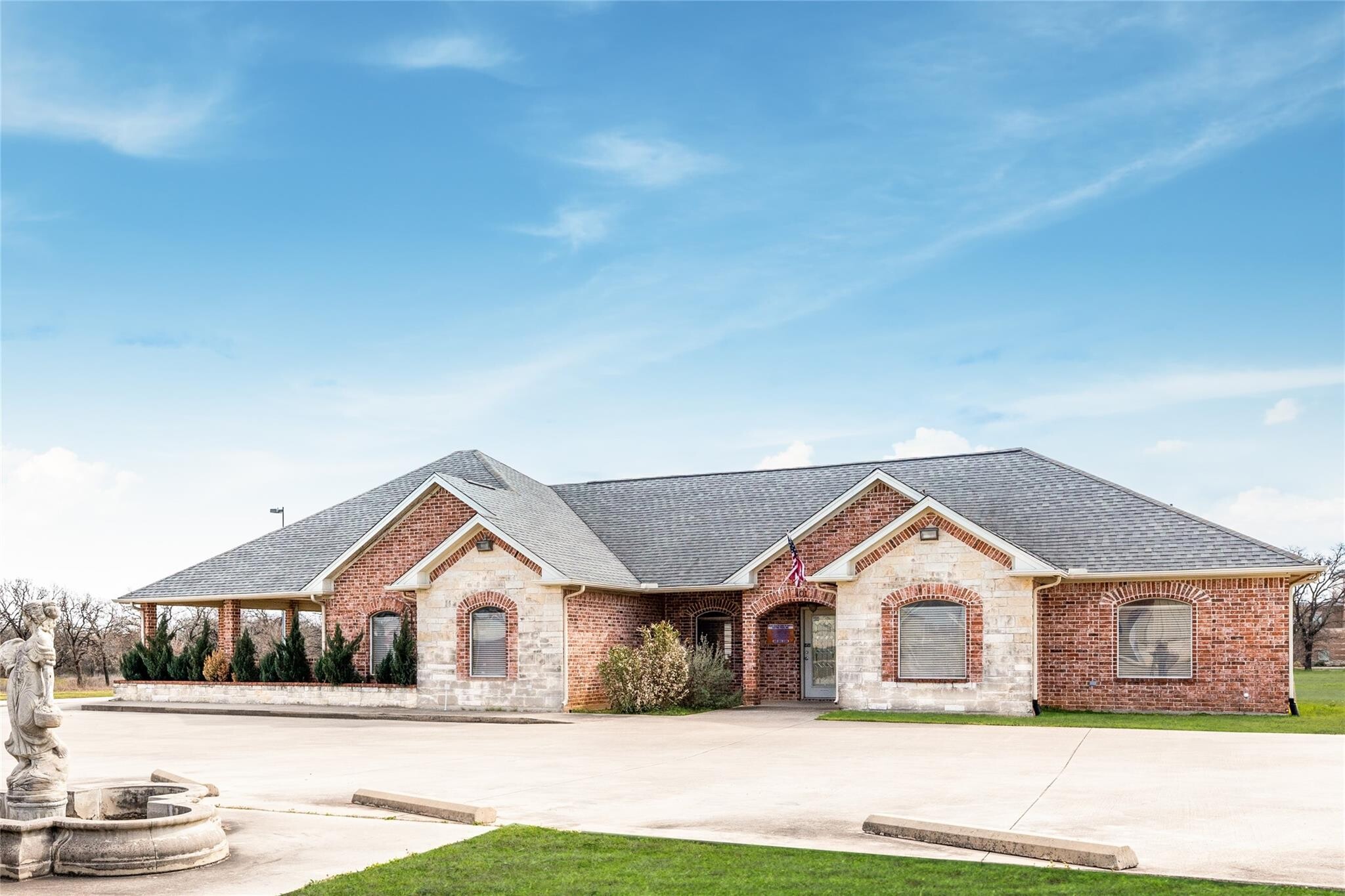 401 Center Court Dr, Bridgeport, TX for lease Building Photo- Image 1 of 15