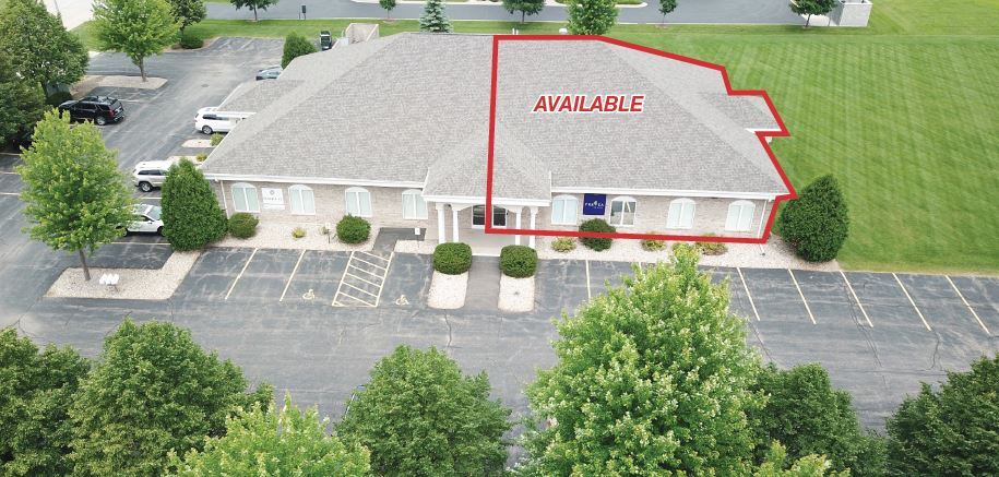 2700 E Enterprise Ave, Appleton, WI for lease - Building Photo - Image 1 of 9