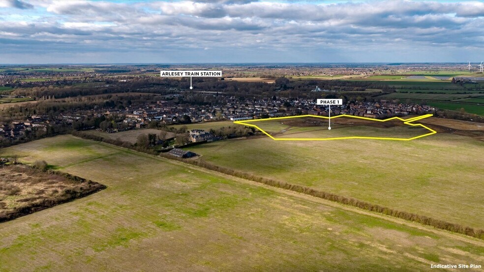 21 Glossop Way, Arlesey, BDF SG15 6YG Land at Chase Farm