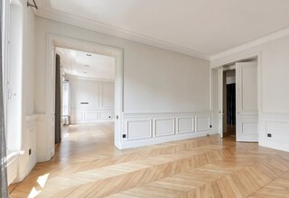 Office in Paris for lease Interior Photo- Image 2 of 4