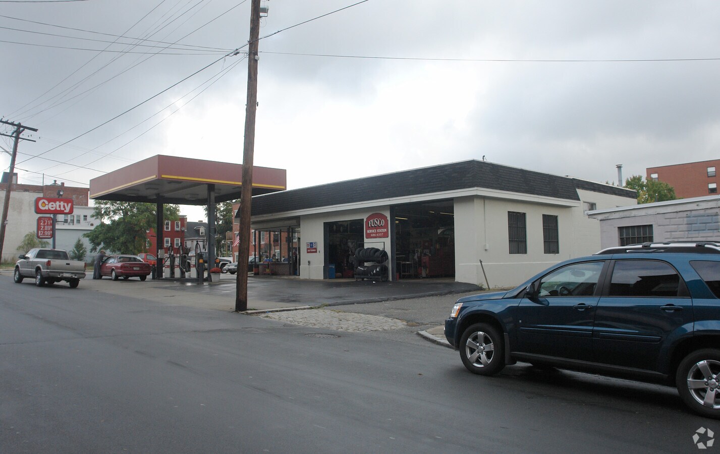 37 Newbury St, Lawrence, MA 01840