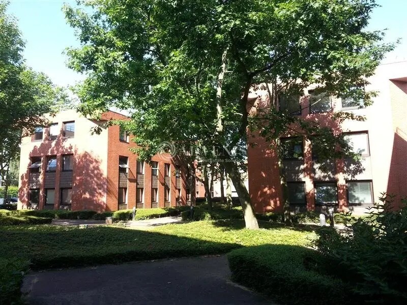 Office in Montigny-le-Bretonneux for sale Building Photo- Image 1 of 6