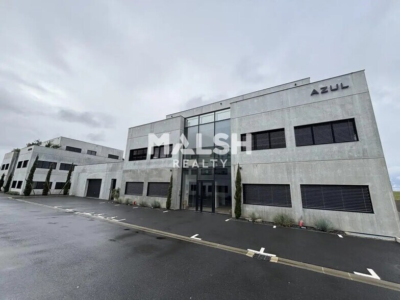 Office in Rillieux-la-Pape for lease - Building Photo - Image 1 of 22