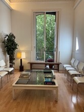 Office/Medical in Barcelona, Barcelona for lease Interior Photo- Image 2 of 16