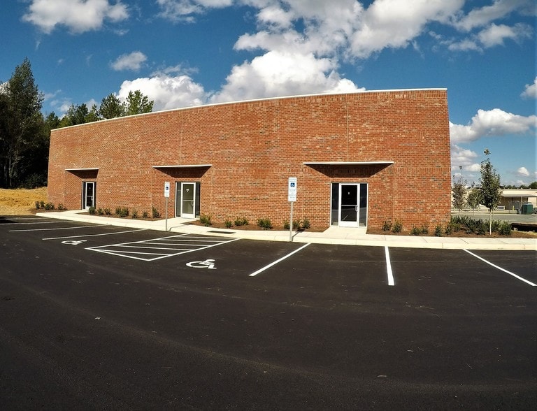 2648 Nelda Dr, Monroe, NC for sale - Primary Photo - Image 1 of 8