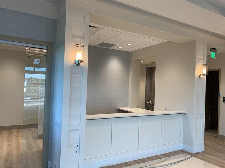 Pinebrook Road & Curry Lane - Building 1, Venice, FL for lease - Interior Photo - Image 3 of 6