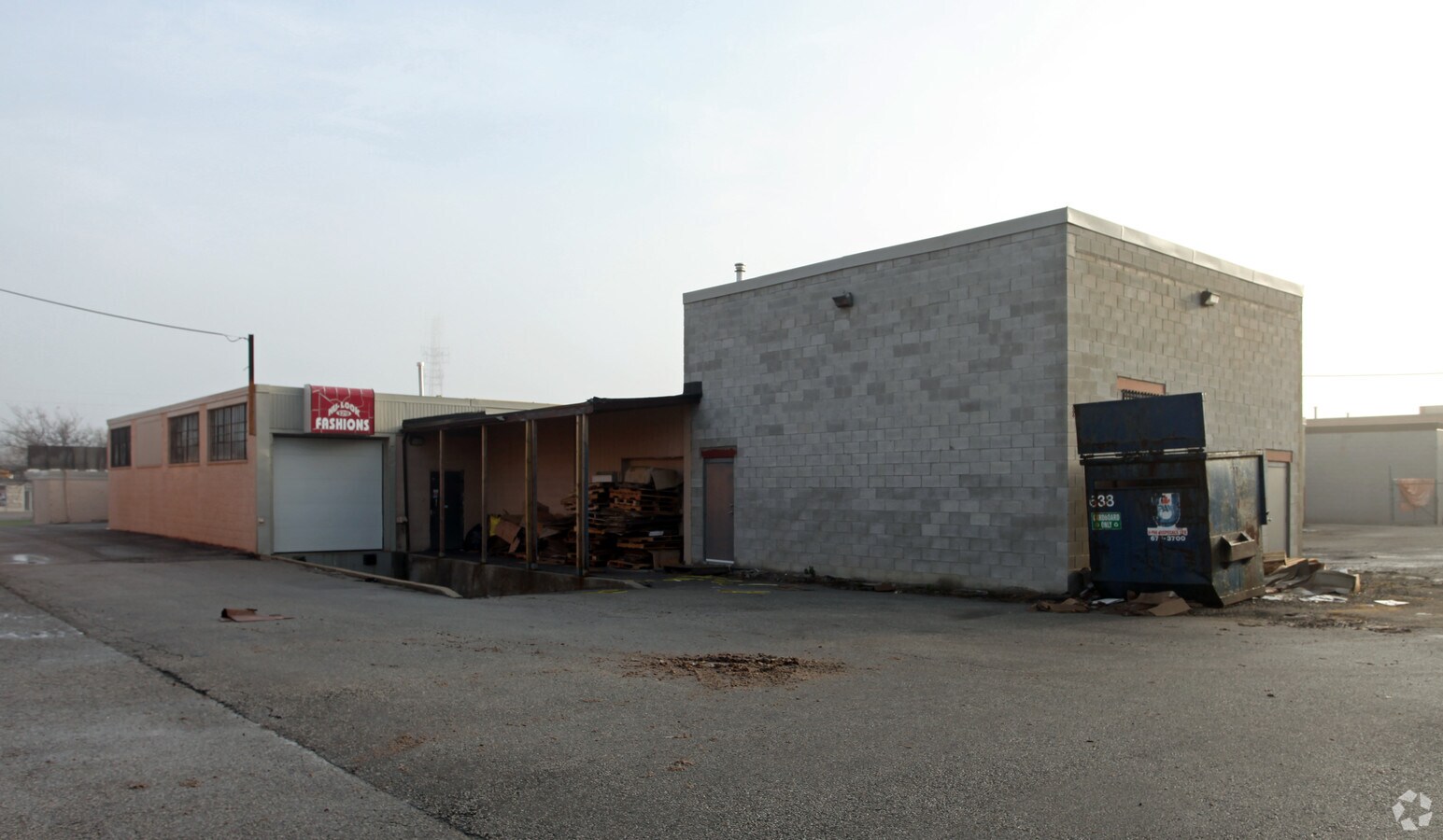 129 Cartwright Ave, Toronto, ON M6A 1V4