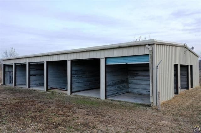 3201 Bates Rd, Topeka, KS for sale - Building Photo - Image 2 of 14