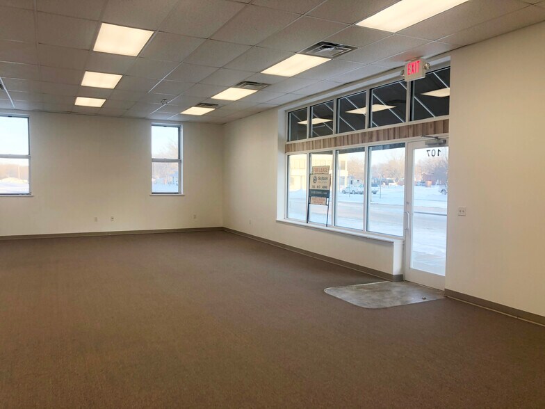 101 S Main St, Ottawa, KS 66067