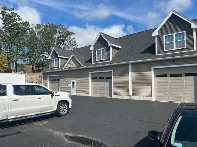 1393 Lakeview Ave, Dracut, MA for lease Interior Photo- Image 1 of 2