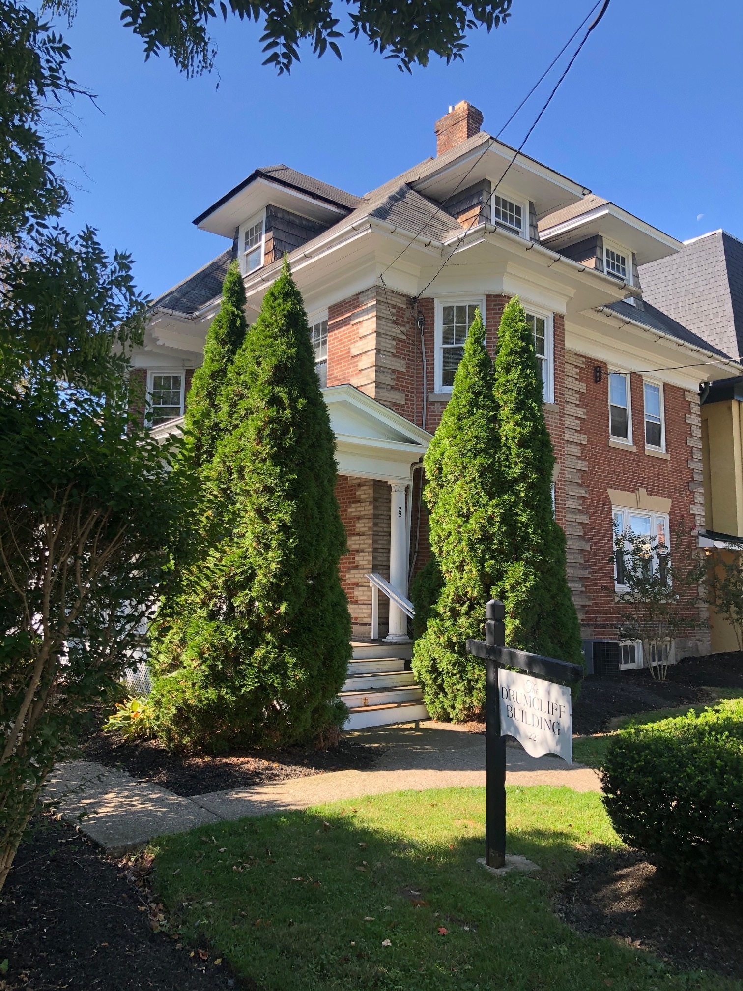 22 S Clinton St, Doylestown, PA for sale Primary Photo- Image 1 of 1