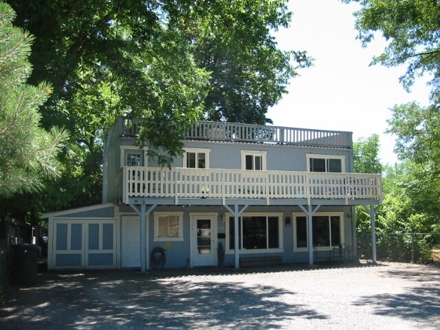 729 SW G St, Grants Pass, OR for sale Primary Photo- Image 1 of 1