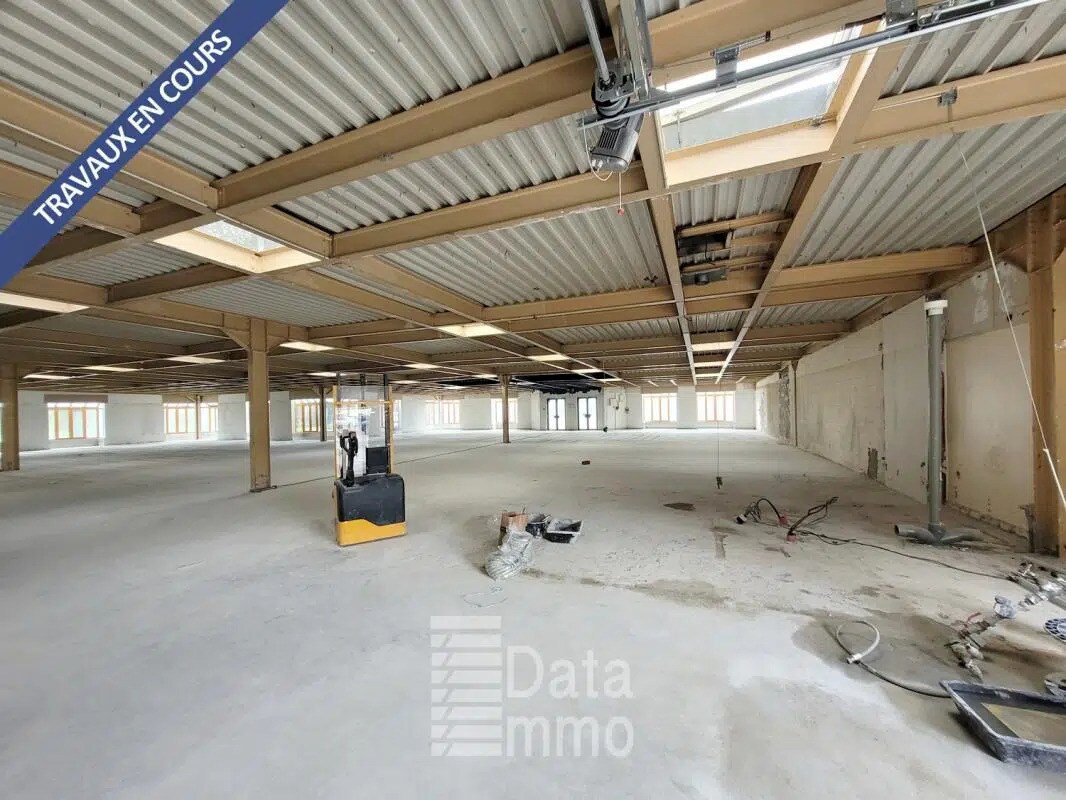 Industrial in Croissy-Beaubourg for lease Building Photo- Image 1 of 6