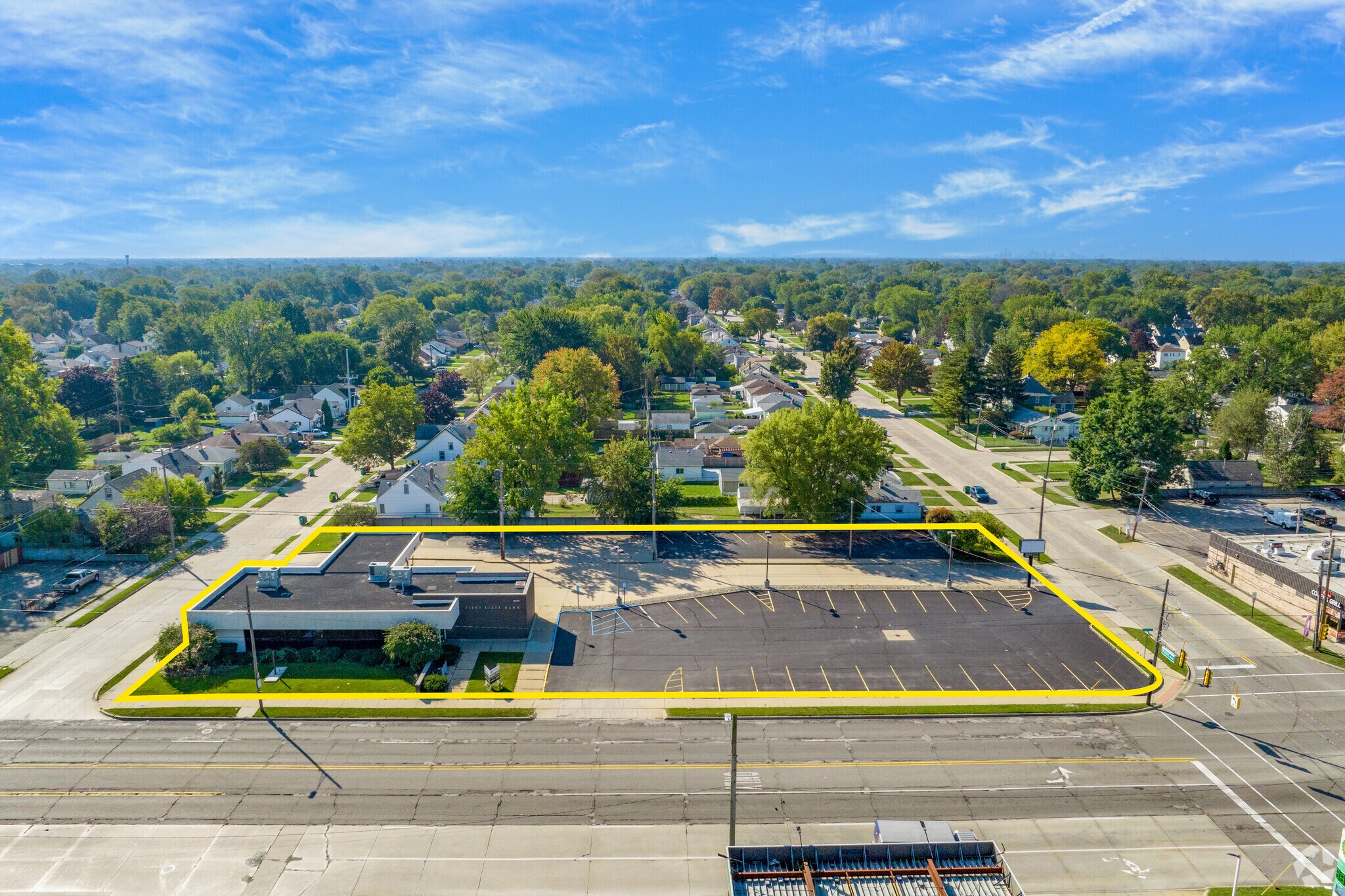 15000 E 10 Mile Rd, Eastpointe, MI for sale Primary Photo- Image 1 of 1