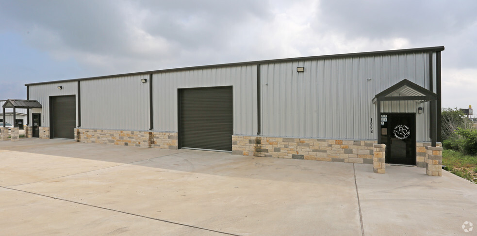 100 Don Currie Dr, Jarrell, TX for lease - Building Photo - Image 2 of 4