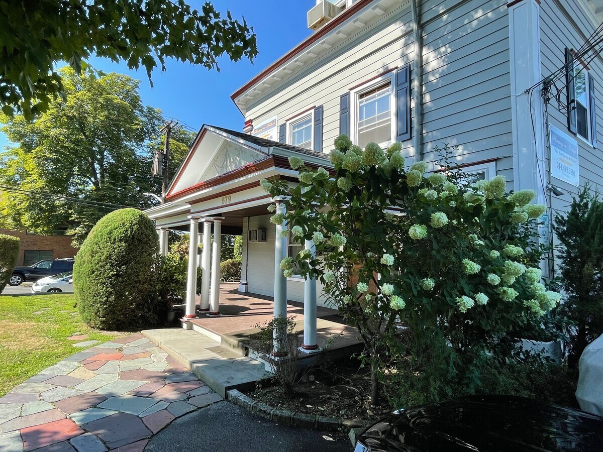 579 Broadway, Hastings On Hudson, NY 10706