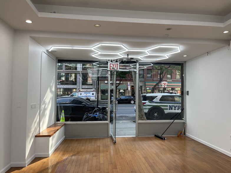 250 3rd Ave, New York, NY for lease - Building Photo - Image 1 of 9