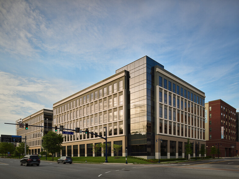 201 National Harbor Blvd, Oxon Hill, MD for lease - Building Photo - Image 3 of 8