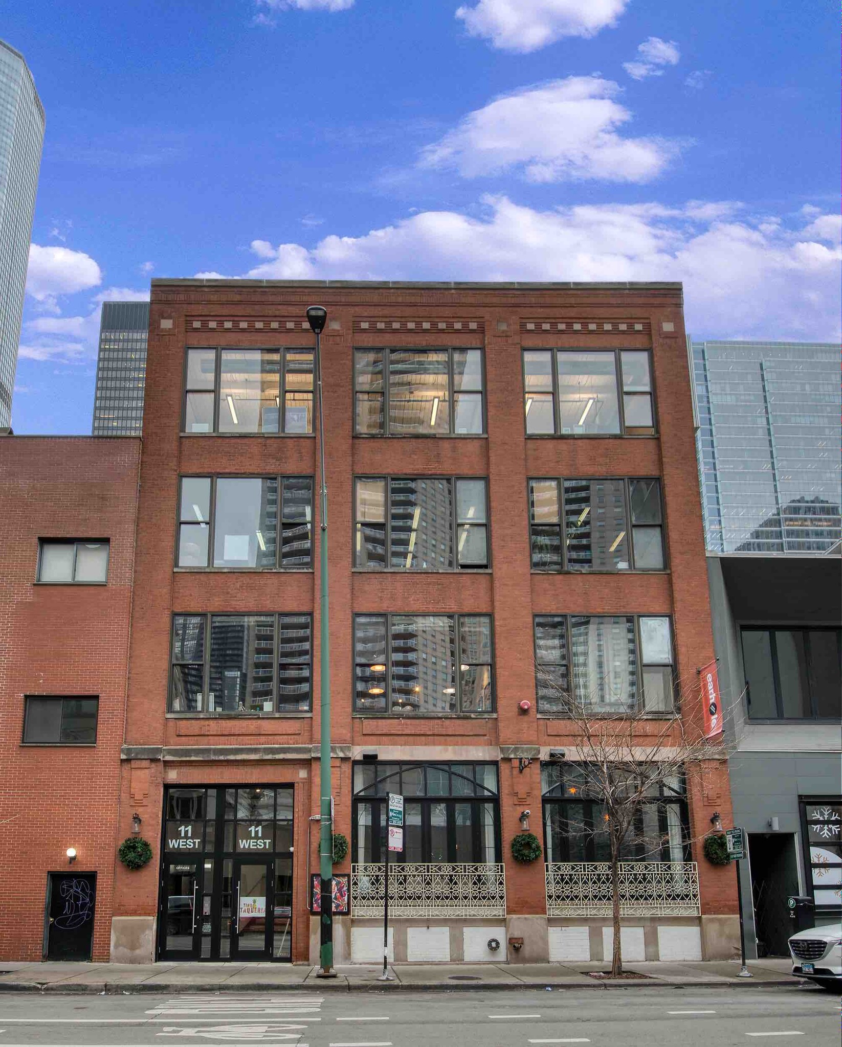 11 W Illinois St, Chicago, IL for lease Building Photo- Image 1 of 18