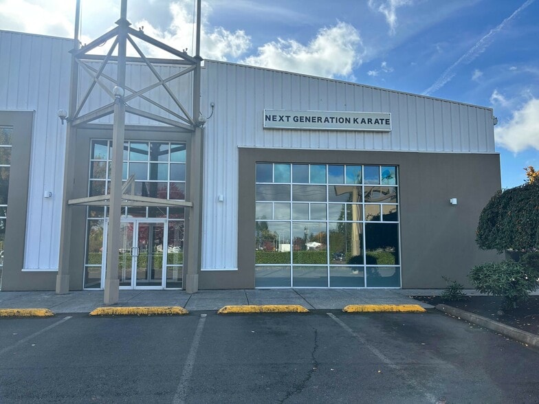 2820 SE 58th Ct, Hillsboro, OR for lease - Building Photo - Image 1 of 2