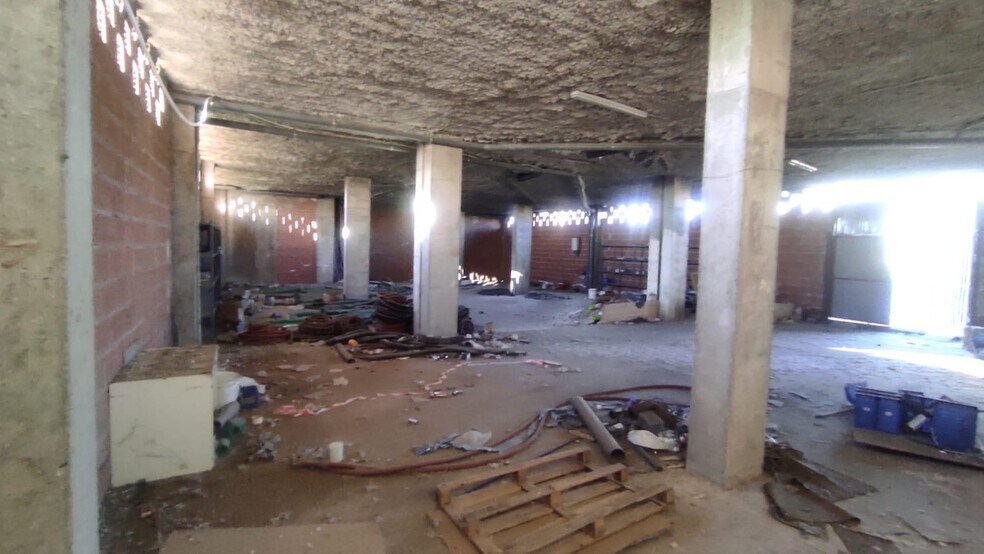 Retail in León, León for sale - Building Photo - Image 2 of 10