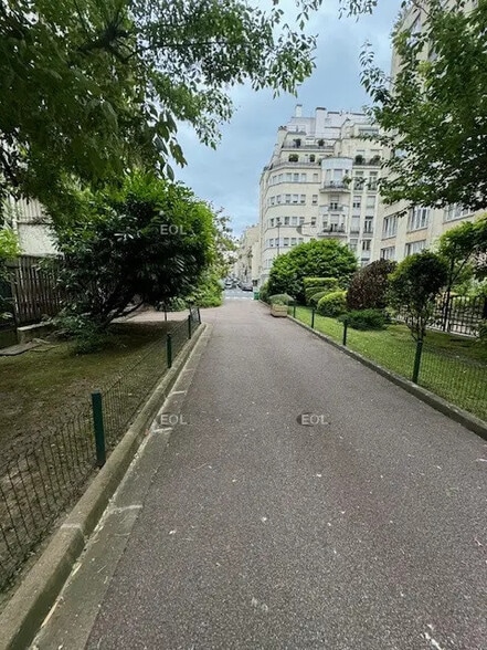 Office in Paris for sale - Building Photo - Image 2 of 6