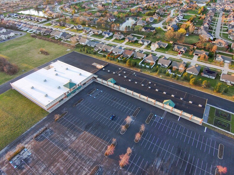 7430-7450 Timberstone Dr, Findlay, OH for lease - Building Photo - Image 3 of 12