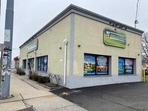 292-294 Medford Ave, Patchogue, NY for lease Building Photo- Image 2 of 25