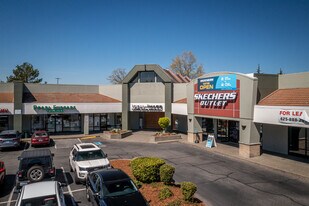 Lincoln Plaza Shopping Center - Bar