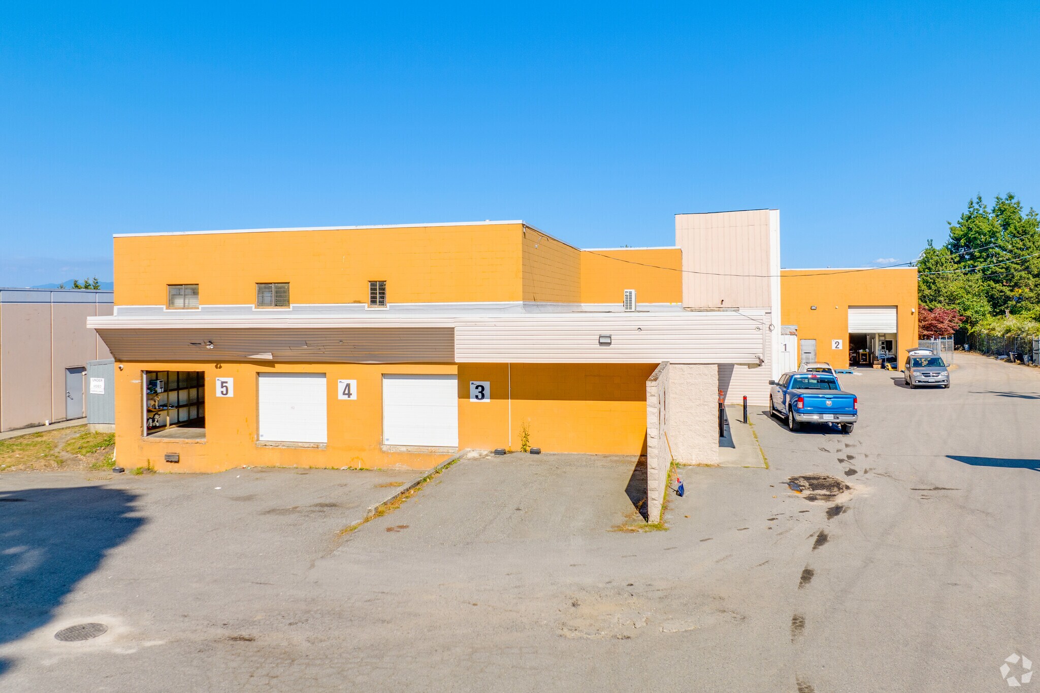 26251 Fraser Hwy, Langley, BC for sale Primary Photo- Image 1 of 8