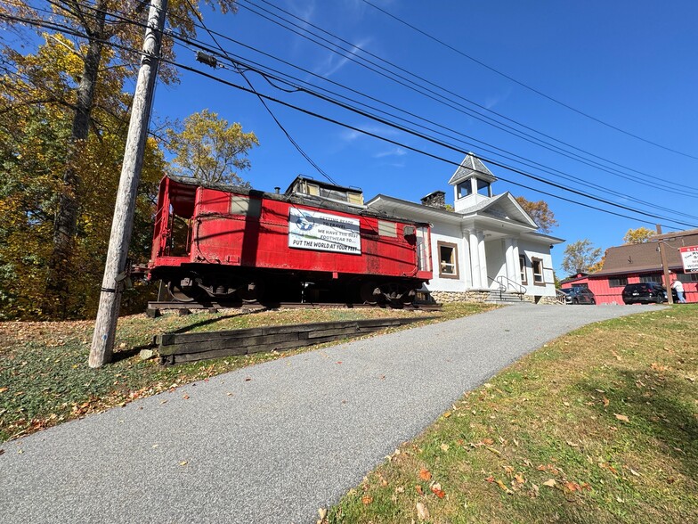 32563258 E Main St, Mohegan Lake, NY for sale - Building Photo - Image 2 of 12