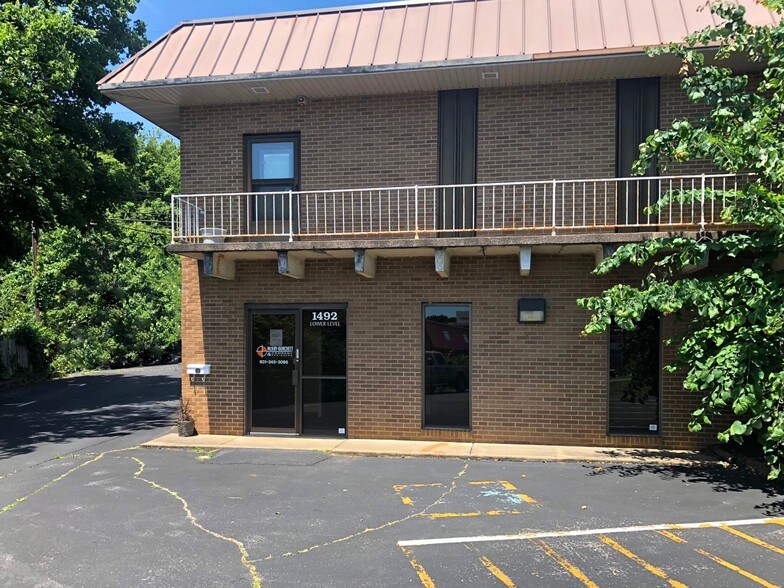 1492 Madison St, Clarksville, TN 37040