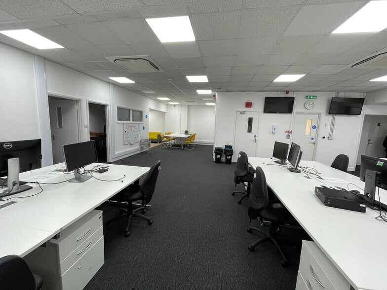 Ferry Hinksey Rd, Oxford for sale - Building Photo - Image 2 of 4