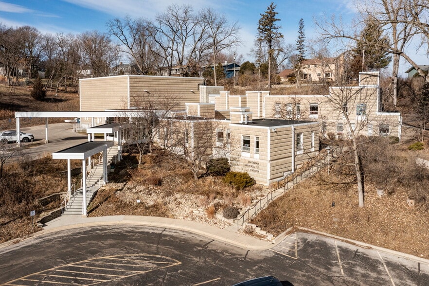 1727 Walden Ln SW, Rochester, MN for sale - Primary Photo - Image 1 of 20