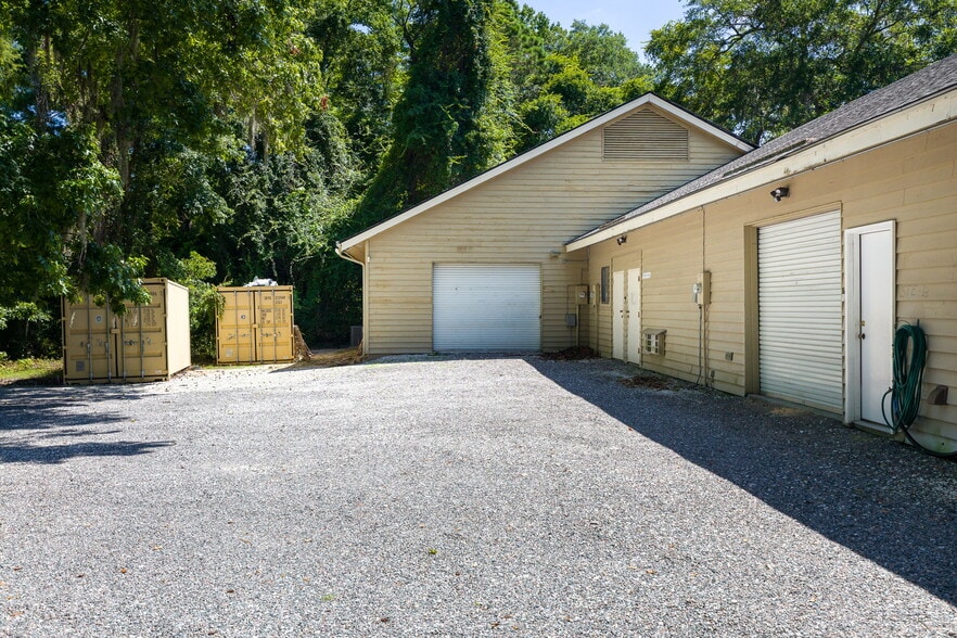 9 Hunter Rd, Hilton Head, SC for sale - Building Photo - Image 3 of 17