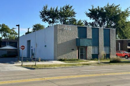 2200 11 Mile Rd, Berkley, MI for sale - Building Photo - Image 3 of 7