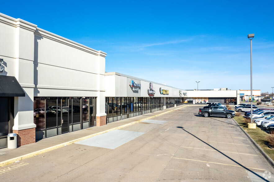 3420 State St, Grand Island, NE for lease - Building Photo - Image 3 of 8