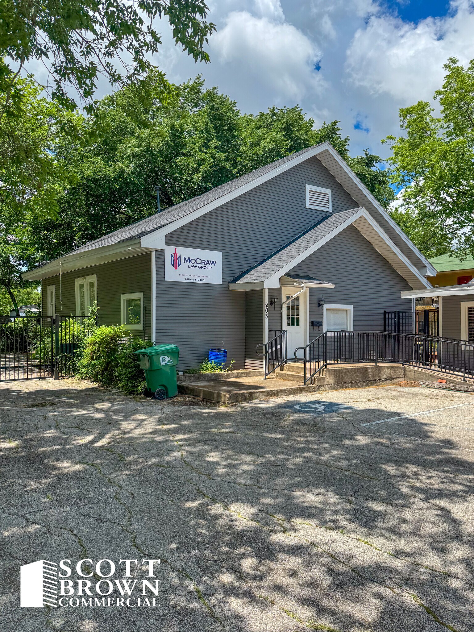 903 N Elm St, Denton, TX for lease Building Photo- Image 1 of 7