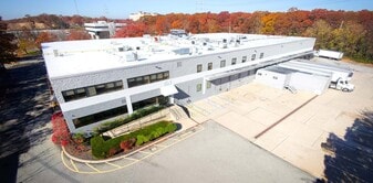 1800 Motor Pky, Islandia NY - Warehouse