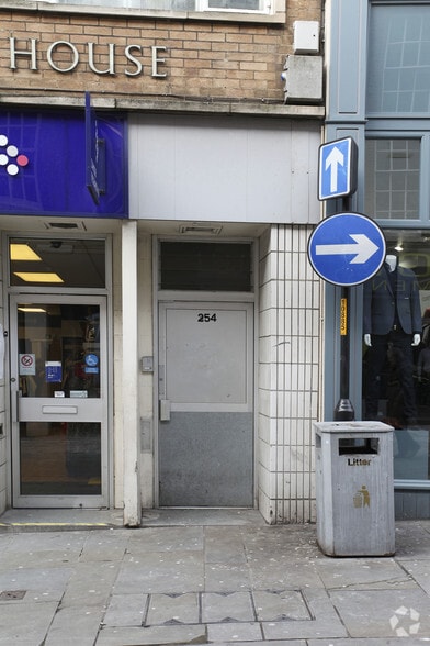 254 High St, Lincoln for lease - Building Photo - Image 2 of 5