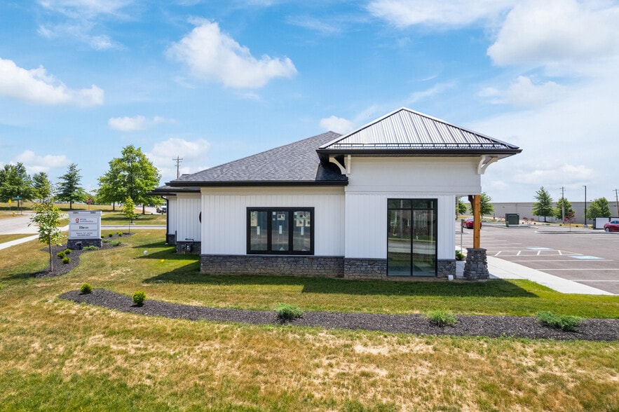 2281 Merit Dr, Wooster, OH for lease - Primary Photo - Image 2 of 21