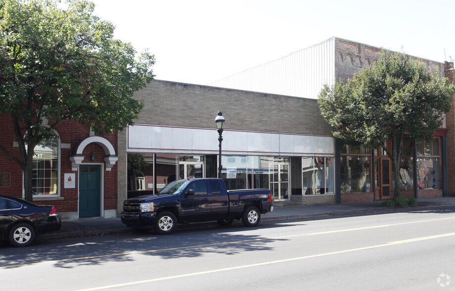 14 E Main St, Fremont, MI for sale - Primary Photo - Image 1 of 1