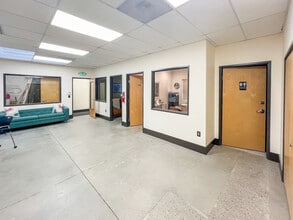 2104-2134 SE 9th Ave, Portland, OR for lease Interior Photo- Image 2 of 6