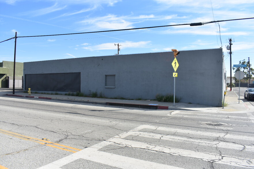 352-354 S Irwindale Ave, Azusa, CA for lease - Building Photo - Image 1 of 26